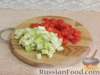 Фото приготовления рецепта: Салат с копченой курицей и яблоком - шаг №5