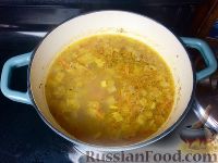 Фото приготовления рецепта: Овощной суп-пюре с перловой крупой, луком-пореем и шампиньонами - шаг №10