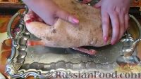 Фото приготовления рецепта: Утка, фаршированная картофелем и запечённая в духовке - шаг №3