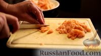 Фото приготовления рецепта: Картофельные крокеты с лососем и сливочным кремом из зелёного горошка - шаг №8