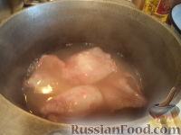 Фото приготовления рецепта: Салат с кальмарами и крабовыми палочками - шаг №3