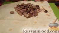 Фото приготовления рецепта: Рулеты из лаваша с курицей, грибами и сыром - шаг №3
