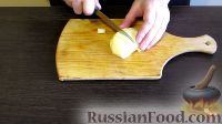 Фото приготовления рецепта: Салат с ветчиной, свежим огурцом и яблоком (легкая замена оливье) - шаг №5