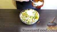 Фото приготовления рецепта: Салат с ветчиной, свежим огурцом и яблоком (легкая замена оливье) - шаг №8