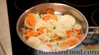 Фото приготовления рецепта: Куриная печень с луком и морковью - шаг №7