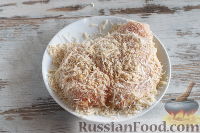 Фото приготовления рецепта: Куриная грудка в сырной панировке, с томатным соусом - шаг №12