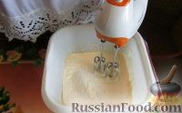 Фото приготовления рецепта: Торт «Домашний» с кремом из сгущенки - шаг №3