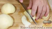 Фото приготовления рецепта: Шарлотка с яблоками - шаг №7