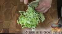Фото приготовления рецепта: Салат из пекинской капусты, с мивиной - шаг №1