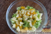 Фото приготовления рецепта: Салат "Золотое танго" с капустой, фруктами и пшеном - шаг №7