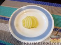 Фото приготовления рецепта: Слоёные сердечки с яблоками и творожным кремом - шаг №7