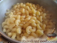 Фото приготовления рецепта: Суп молочный с макаронными изделиями - шаг №4