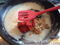 Фото приготовления рецепта: Фрикадельки с томатной подливкой - шаг №14