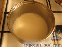Фото приготовления рецепта: Суп с плавлеными сырками и вермишелью - шаг №3
