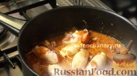 Фото приготовления рецепта: Фаршированные кальмары в томатном соусе - шаг №13