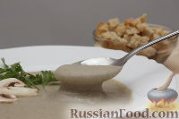 Фото приготовления рецепта: Грибной крем-суп - шаг №6