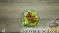 Фото приготовления рецепта: Утка, запеченная с яблоками - шаг №4