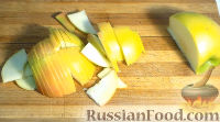 Фото приготовления рецепта: Блинчики с яблочно-луковым конфи - шаг №5