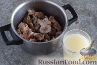 Фото приготовления рецепта: Куриные желудки, тушенные в соевом соусе - шаг №5