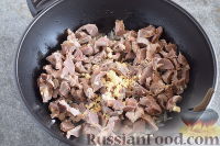 Фото приготовления рецепта: Куриные желудки, тушенные в соевом соусе - шаг №9