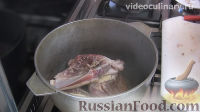 Фото приготовления рецепта: Утка, тушенная по старинному рецепту - шаг №7