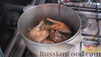 Фото приготовления рецепта: Утка, тушенная по старинному рецепту - шаг №9