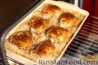 Фото приготовления рецепта: Куриные бедрышки с рисом, в духовке - шаг №8