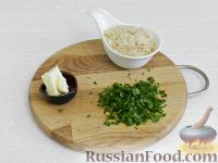 Фото приготовления рецепта: Свинина, запечённая с картошкой, грибами, белым соусом и сыром - шаг №15