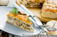 Фото к рецепту: Пирог из вафельных коржей с мясом и грибами