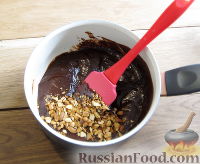 Фото приготовления рецепта: Конфеты "Шоколадная помадка" с орехами - шаг №5