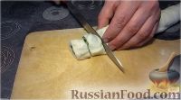 Фото приготовления рецепта: Китайские паровые булочки с зеленым луком - шаг №7