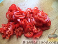 Фото приготовления рецепта: Салат из кальмаров с овощами - шаг №6