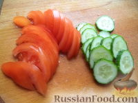Фото приготовления рецепта: Салат из кальмаров с овощами - шаг №5