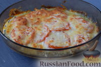 Фото приготовления рецепта: Куриное филе, запеченное с помидорами и сыром - шаг №13