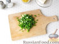 Фото приготовления рецепта: Суп с сосисками, вермишелью и плавленым сыром - шаг №7