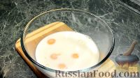 Фото приготовления рецепта: Блины на молоке, с карамельным соусом - шаг №2