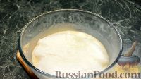 Фото приготовления рецепта: Блины на молоке, с карамельным соусом - шаг №7
