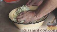 Фото приготовления рецепта: Тушеная капуста по-русски - шаг №2