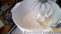Фото приготовления рецепта: Пирожные-безе "Лебеди" - шаг №7