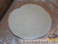 Фото приготовления рецепта: Лепешки с сыром сулугуни - шаг №11