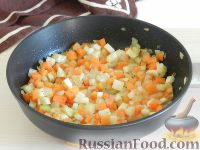Фото приготовления рецепта: Суп с морковными клецками - шаг №5