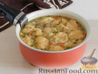 Фото приготовления рецепта: Суп с морковными клецками - шаг №13