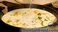 Фото приготовления рецепта: Суп-пюре из цветной капусты и брокколи - шаг №7
