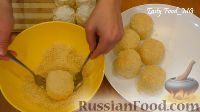 Фото приготовления рецепта: Бисквитные пирожные с масляным кремом - шаг №18