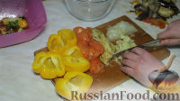 Фото приготовления рецепта: Морковный кекс с орехово-ананасовой начинкой - шаг №12