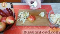 Фото приготовления рецепта: Гусь с яблоками (без духовки) - шаг №3