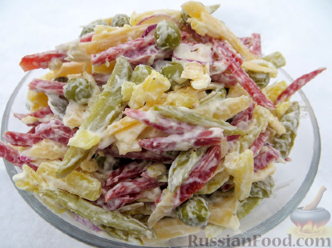 Салат с колбасой и огурцами - рецепты с фото