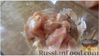 Фото приготовления рецепта: Шашлык "с дымком" на сковороде, в лепёшках - шаг №7