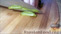 Фото приготовления рецепта: Салат "Охотничий" с копченой колбасой - шаг №3