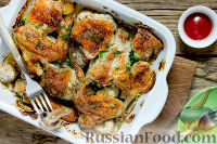 Фото к рецепту: Курица в сметане, с шампиньонами и чесноком